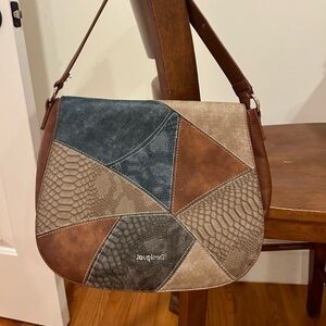 Desigual purse